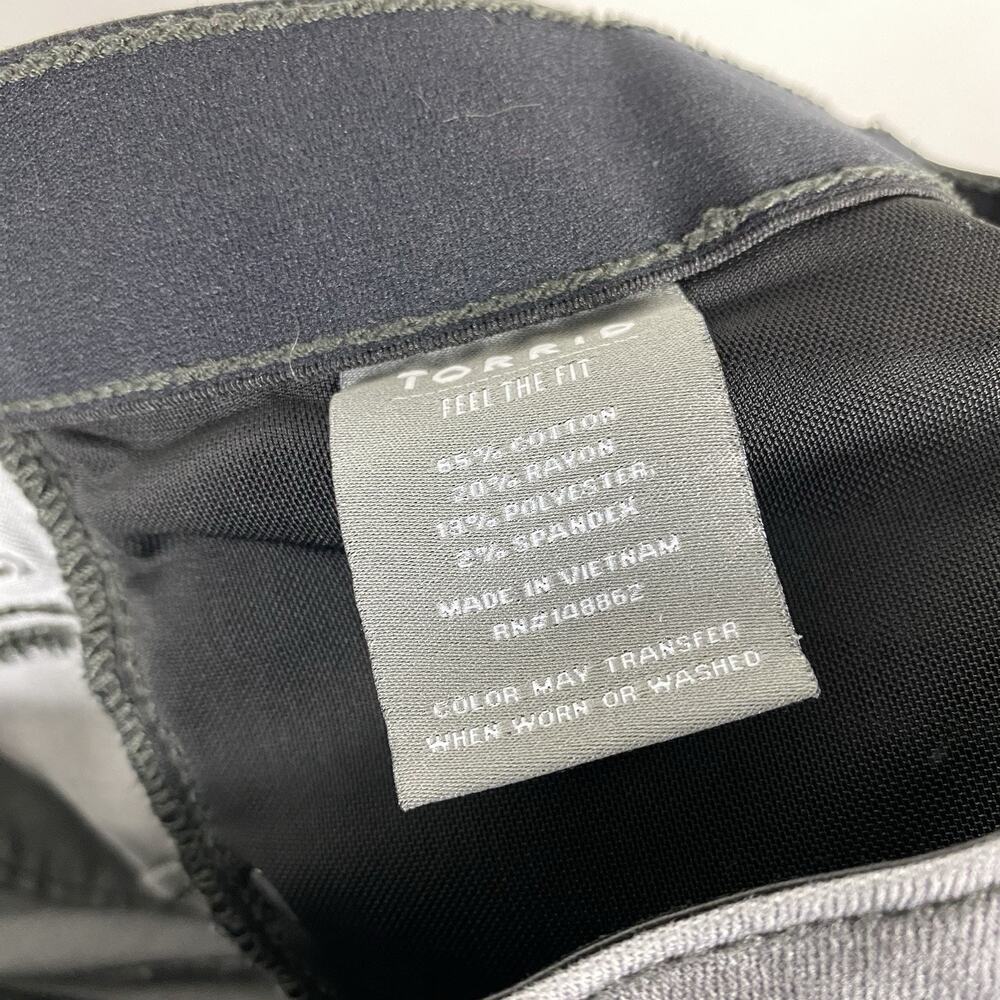 Torrid Size 18 Button Fly Bombshell Skinny Jeans … - image 4